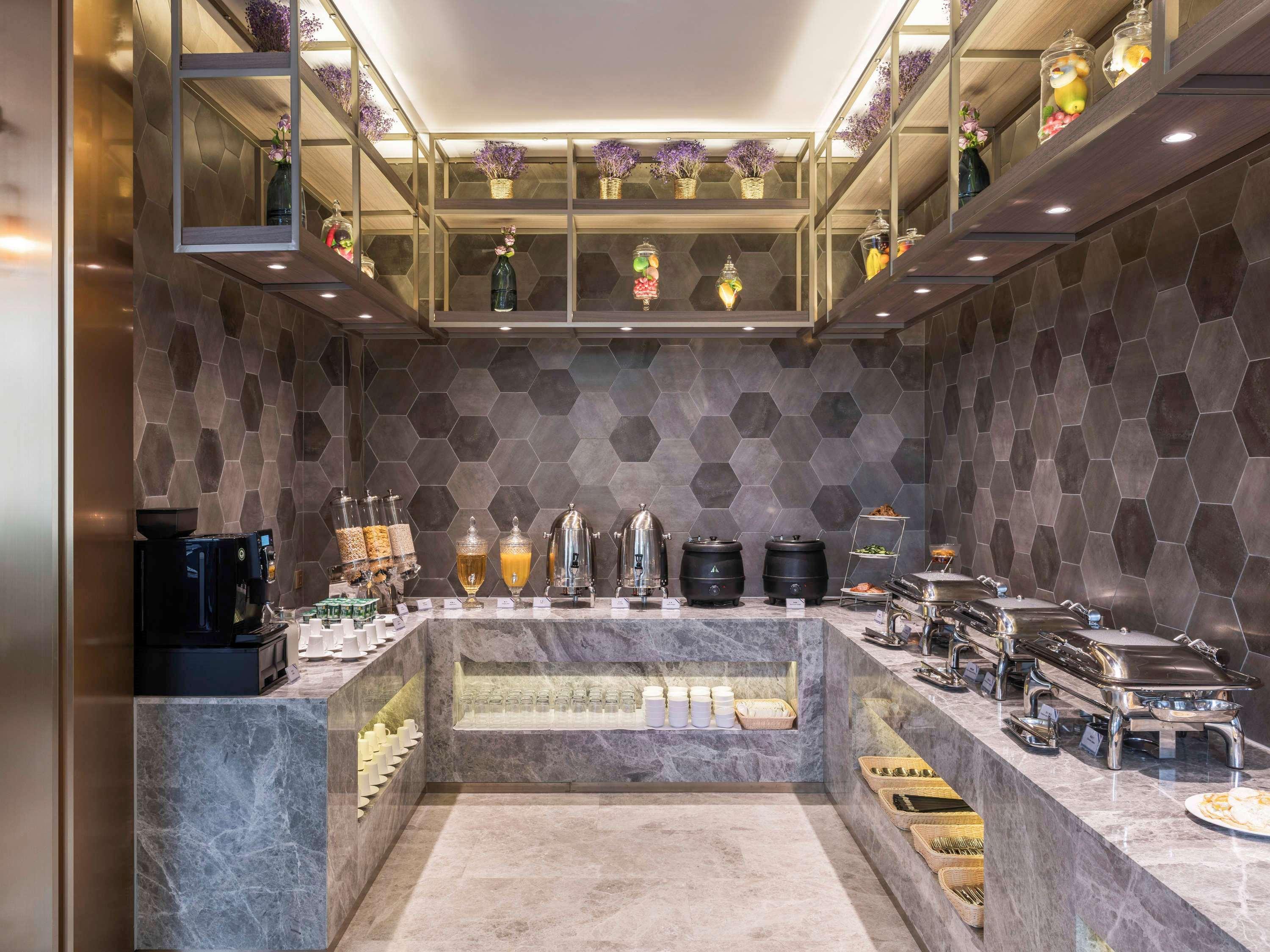 Mercure Shanghai Jiuting Екстериор снимка